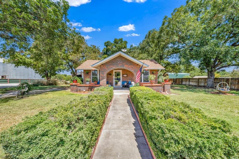 509 E Almante Avenue, De Leon TX 76444 - Photo 21