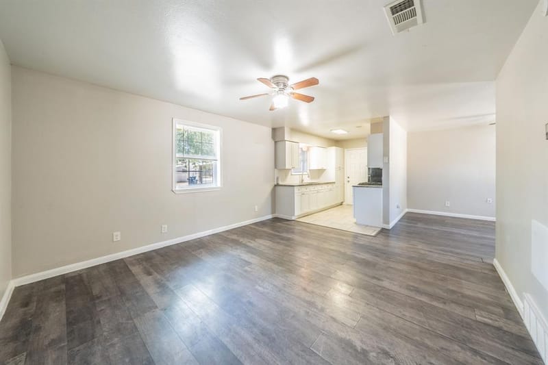 4646 Ridgepoint Drive, Dallas TX 75211 - Photo 6