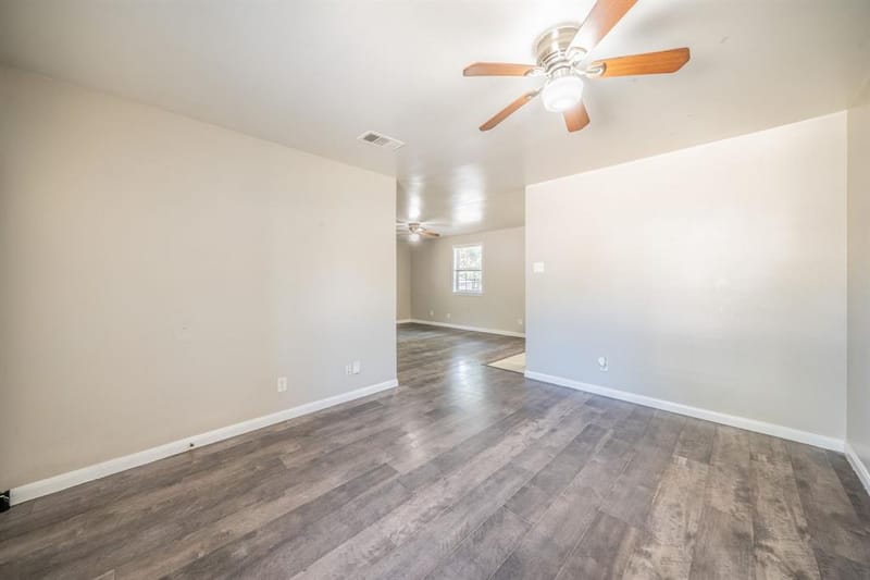 4646 Ridgepoint Drive, Dallas TX 75211 - Photo 12