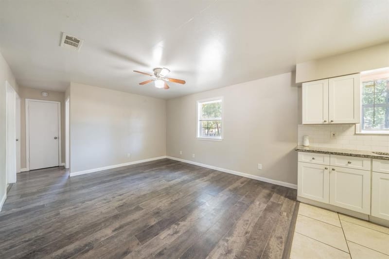 4646 Ridgepoint Drive, Dallas TX 75211 - Photo 3