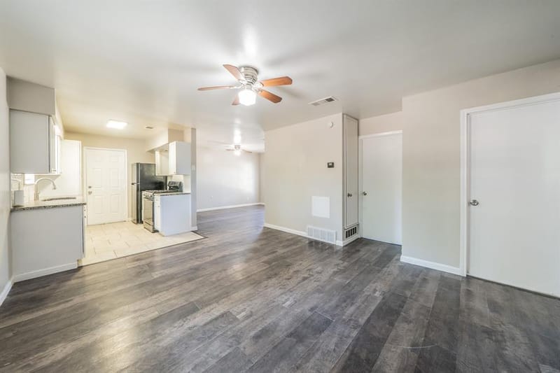 4646 Ridgepoint Drive, Dallas TX 75211 - Photo 5