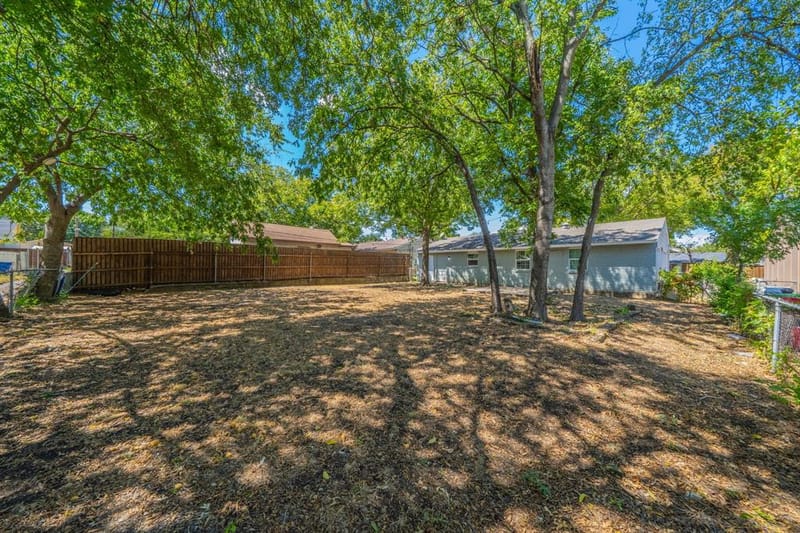 4646 Ridgepoint Drive, Dallas TX 75211 - Photo 24