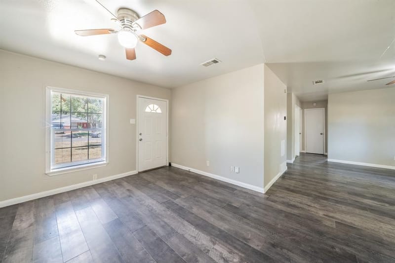 4646 Ridgepoint Drive, Dallas TX 75211 - Photo 11