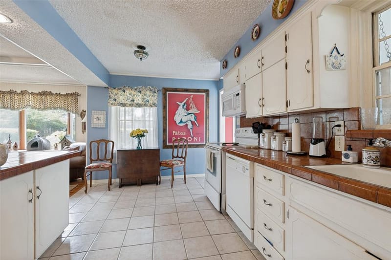 112 W Ireland Drive, Irving TX 75062 - Photo 12
