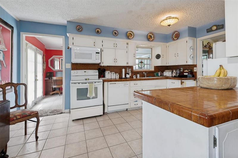 112 W Ireland Drive, Irving TX 75062 - Photo 9