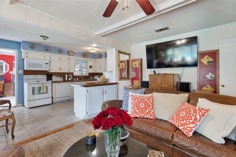 112 W Ireland Drive, Irving TX 75062 - Photo 8