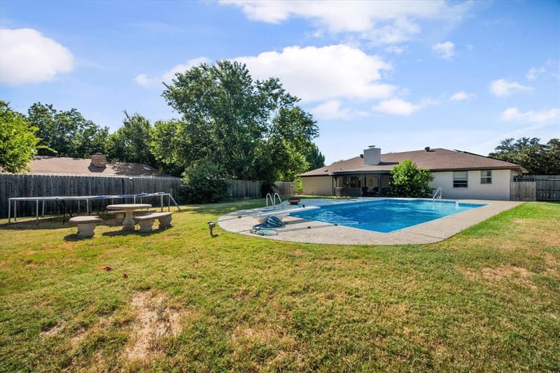 108 Haywood Drive, Benbrook TX 76126 - Photo 26
