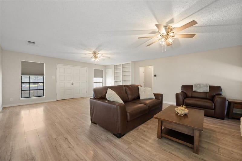 108 Haywood Drive, Benbrook TX 76126 - Photo 7