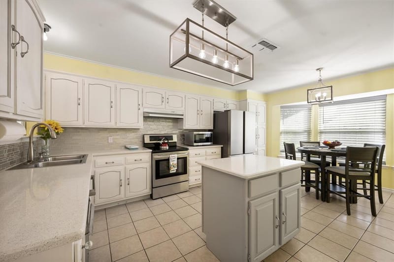 108 Haywood Drive, Benbrook TX 76126 - Photo 11