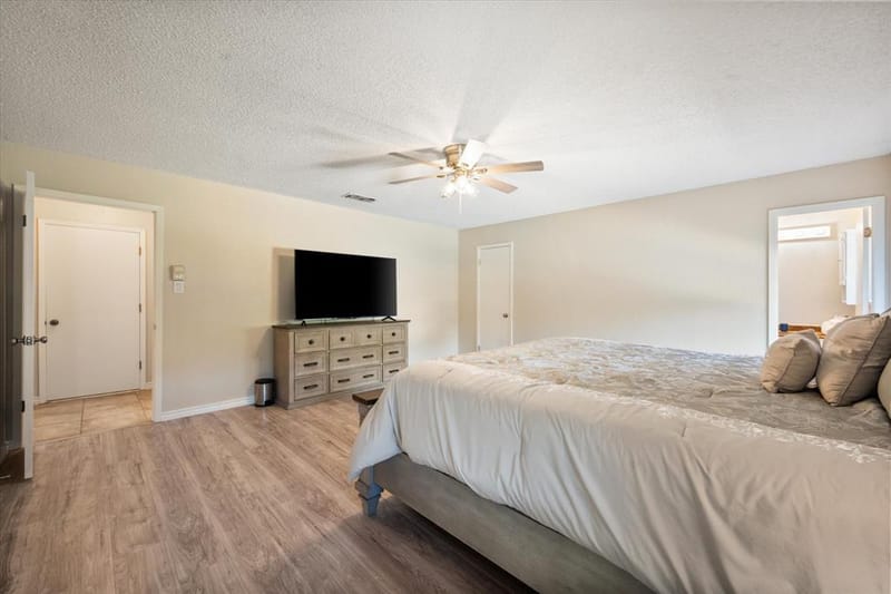 108 Haywood Drive, Benbrook TX 76126 - Photo 21