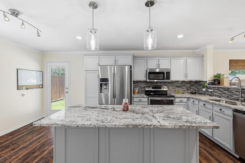 800 Poncho Lane, Fort Worth TX 76052 - Photo 12