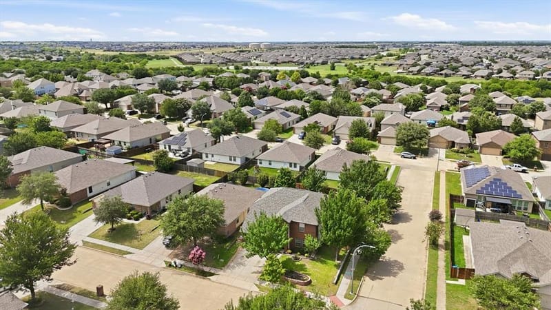 800 Poncho Lane, Fort Worth TX 76052 - Photo 36
