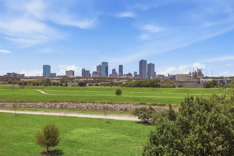 400 Vista Buena Trail, Fort Worth TX 76111 - Photo 32