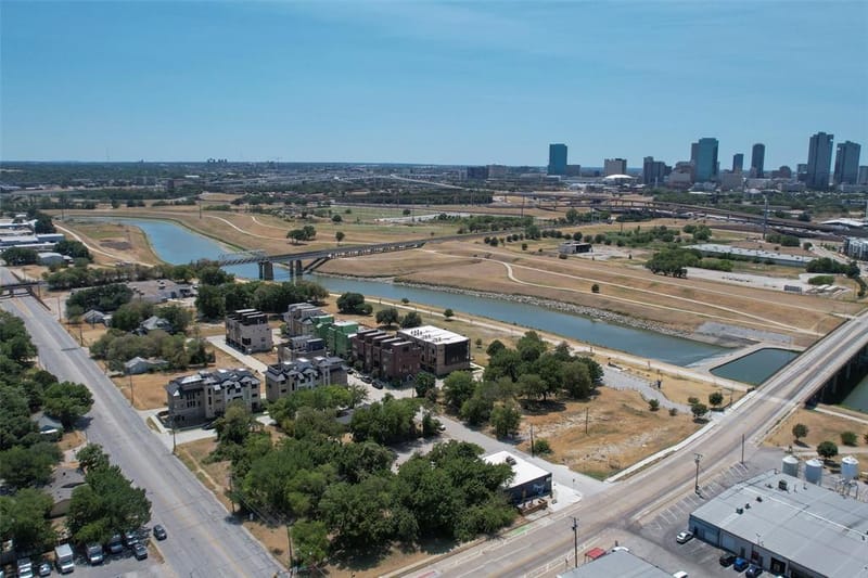 400 Vista Buena Trail, Fort Worth TX 76111 - Photo 9