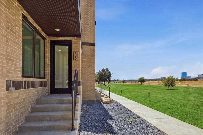 400 Vista Buena Trail, Fort Worth TX 76111 - Photo 8