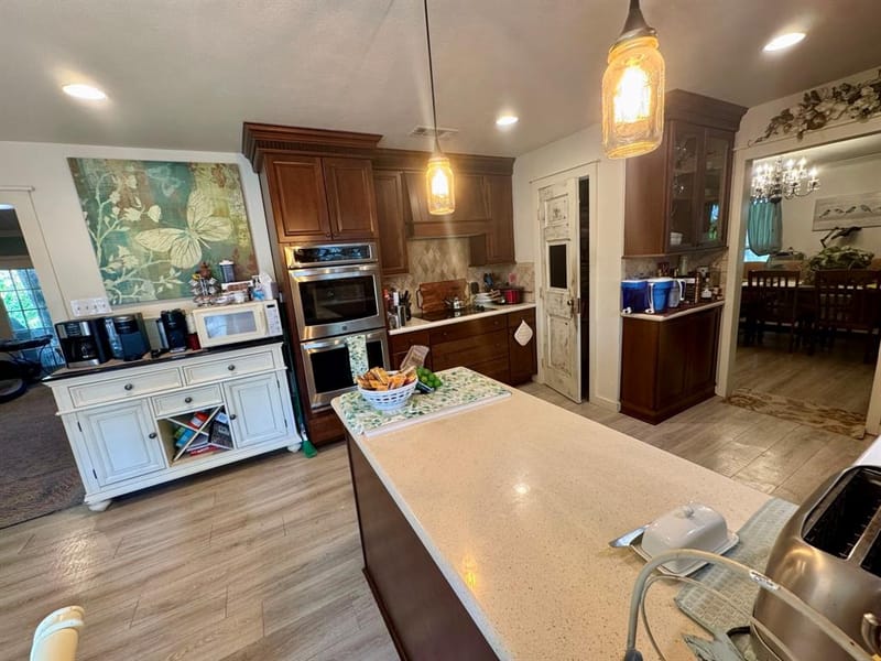 1013 Overhill Drive, Bedford TX 76022 - Photo 10