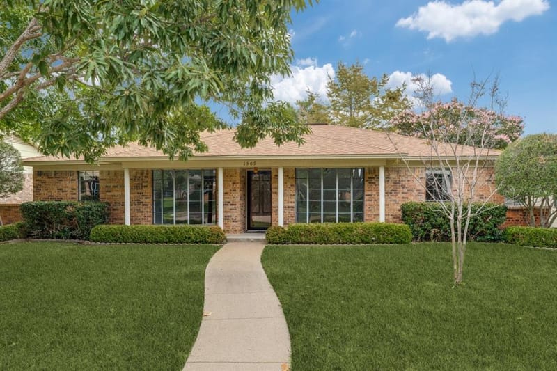 1509 Trowbridge Street, Garland TX 75044