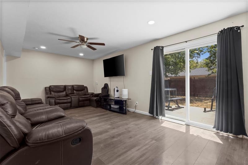 1309 Glenwood Street, Grand Prairie TX 75052 - Photo 7