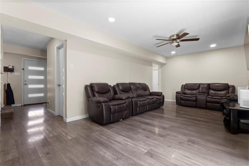 1309 Glenwood Street, Grand Prairie TX 75052 - Photo 5