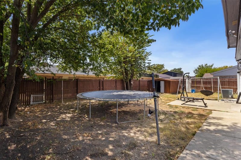1309 Glenwood Street, Grand Prairie TX 75052 - Photo 24