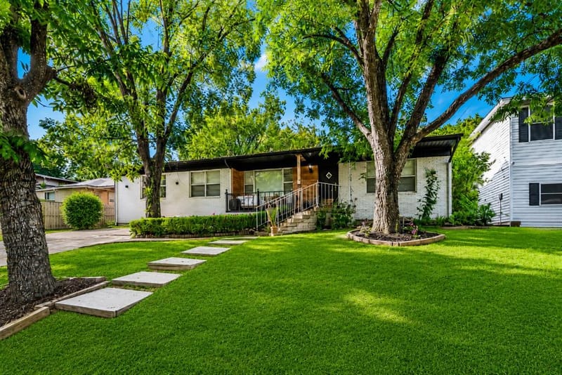 408 Ruby Road, Grand Prairie TX 75050