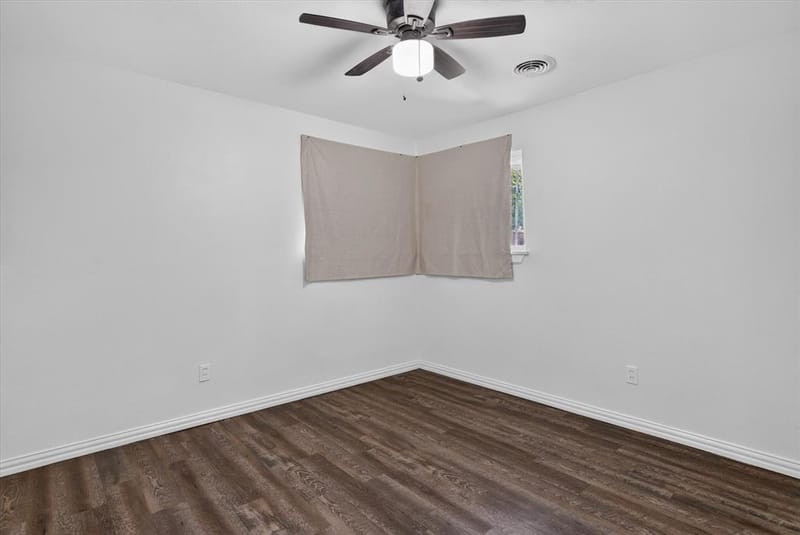 1325 Cloverdale Drive, Fort Worth TX 76134 - Photo 12