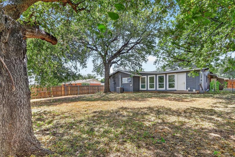1325 Cloverdale Drive, Fort Worth TX 76134 - Photo 14