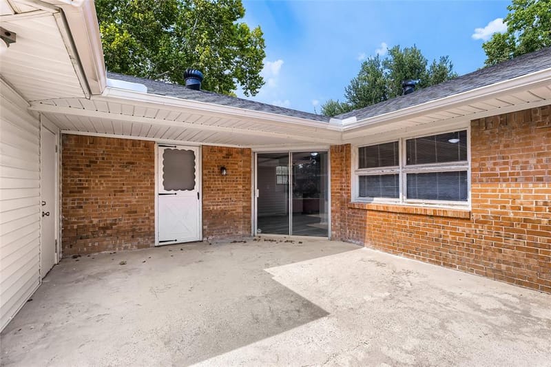 6225 Berryhill Street, Dallas TX 75231 - Photo 26