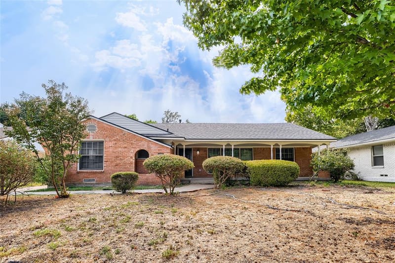 6225 Berryhill Street, Dallas TX 75231