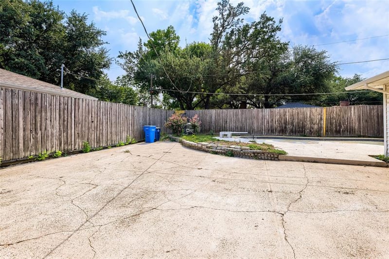 6225 Berryhill Street, Dallas TX 75231 - Photo 29