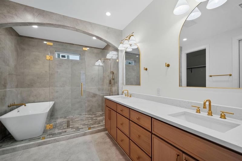 345 Bonnie View Road, Dallas TX 75203 - Photo 2