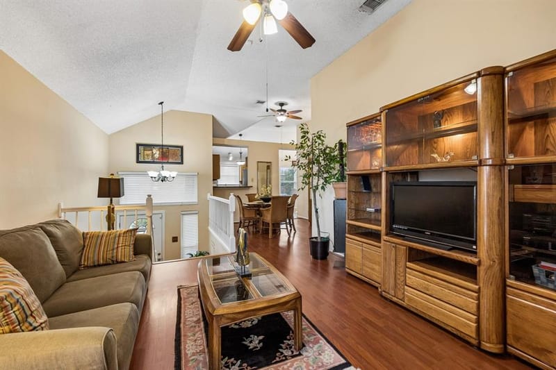 707 Meadowcreek Court, Garland TX 75043 - Photo 17