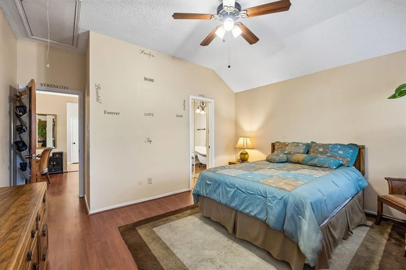 707 Meadowcreek Court, Garland TX 75043 - Photo 19