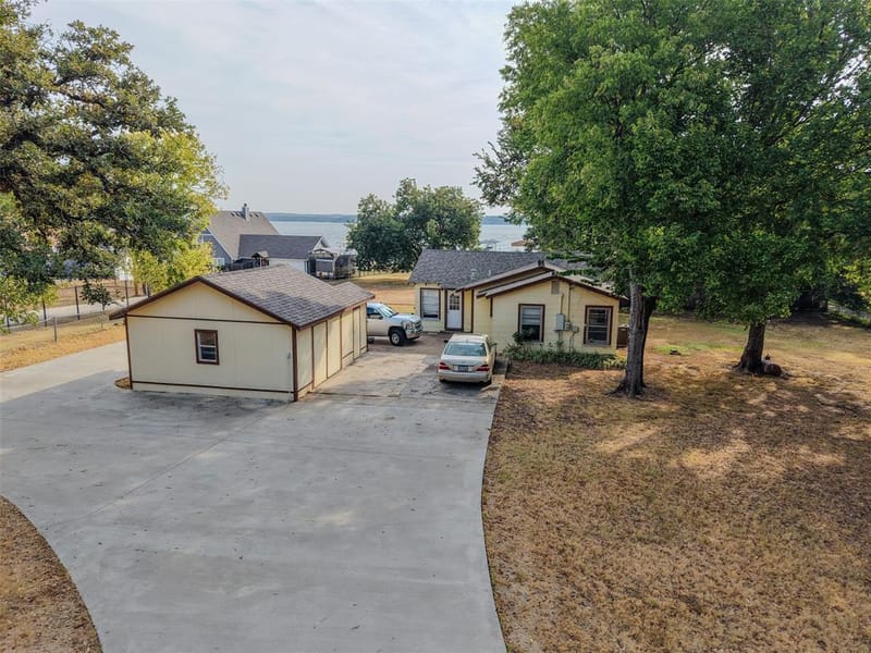 220 N Broadway Road, Azle TX 76020 - Photo 27
