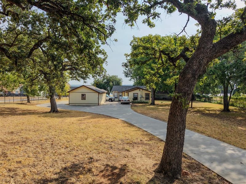 220 N Broadway Road, Azle TX 76020 - Photo 33