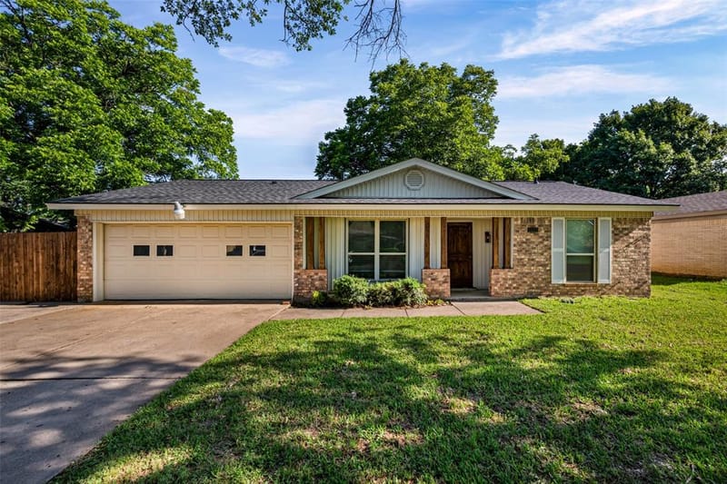 7521 Susan Court, North Richland Hills TX 76180