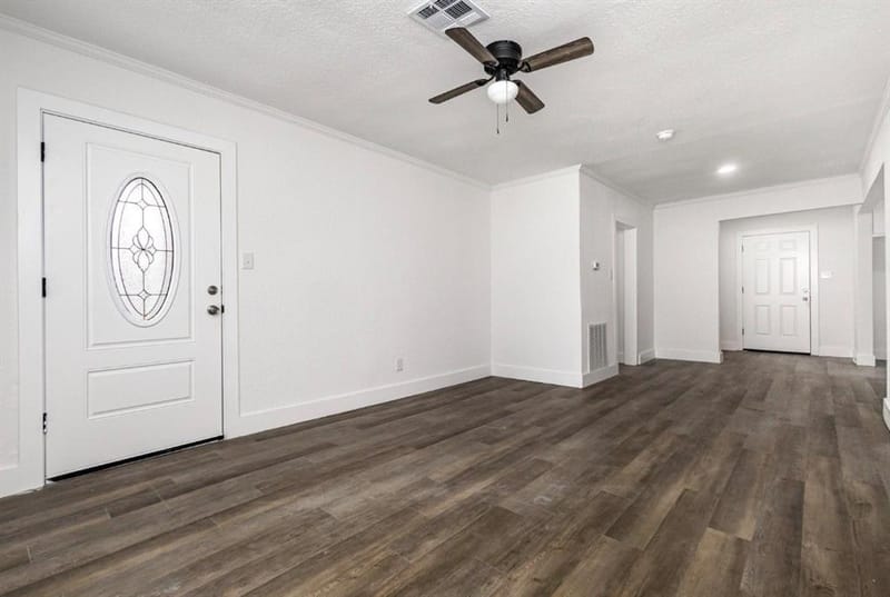 1527 Columbia Avenue, Corsicana TX 75110 - Photo 2