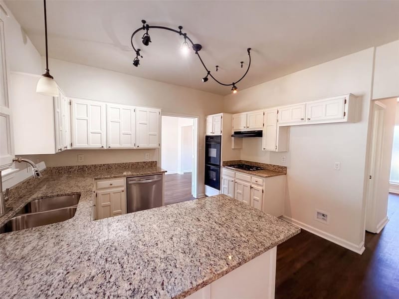 2405 Waterloo Lane, Mesquite TX 75181 - Photo 11