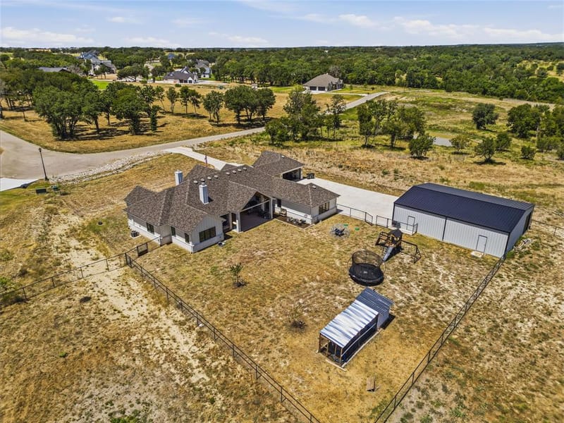 212 Dan Russell Bend, Weatherford TX 76087 - Photo 36