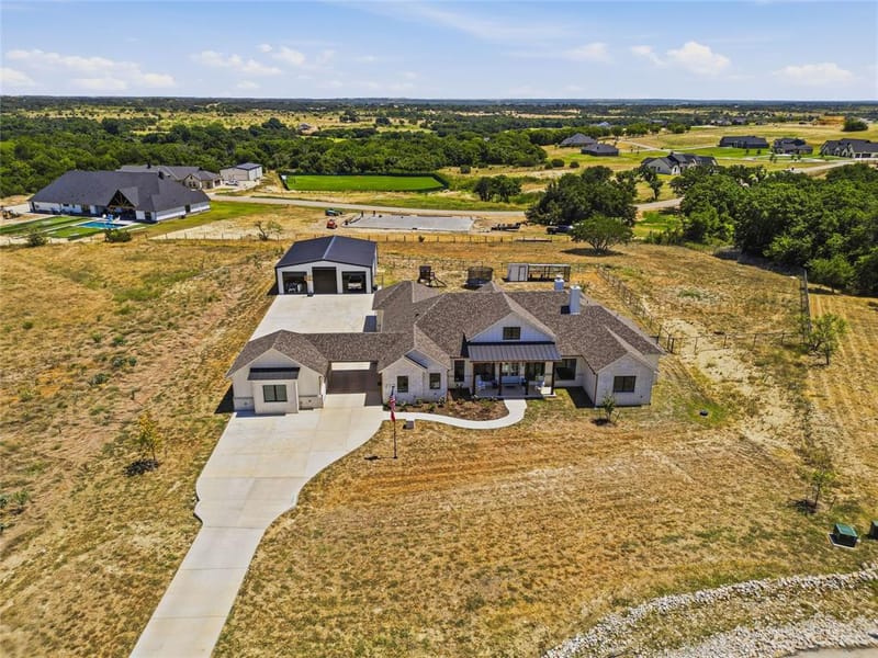 212 Dan Russell Bend, Weatherford TX 76087 - Photo 35