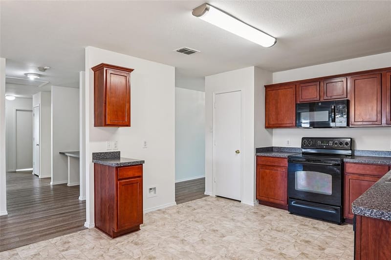 1307 Eagles Nest Trail, Krum TX 76249 - Photo 10
