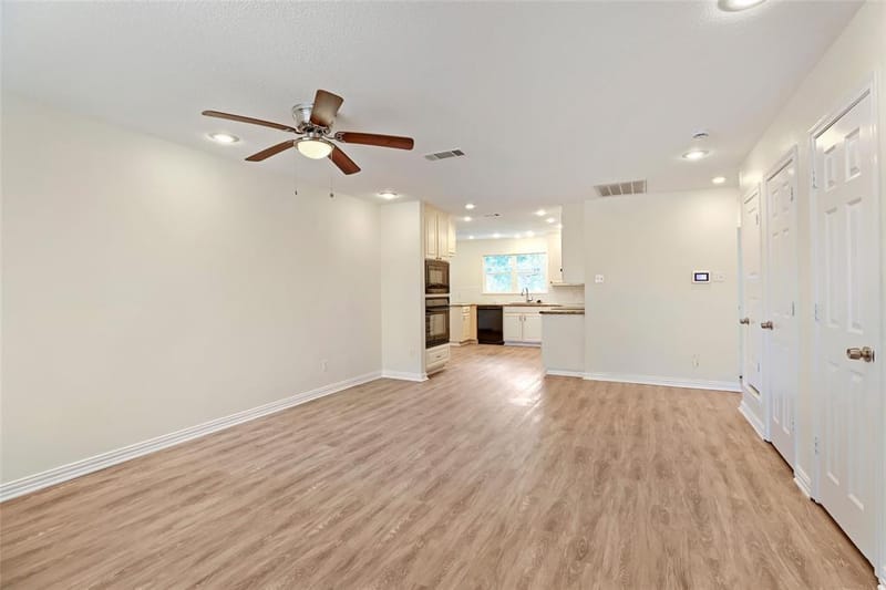 2903 E Mitchell Street, Arlington TX 76010 - Photo 7