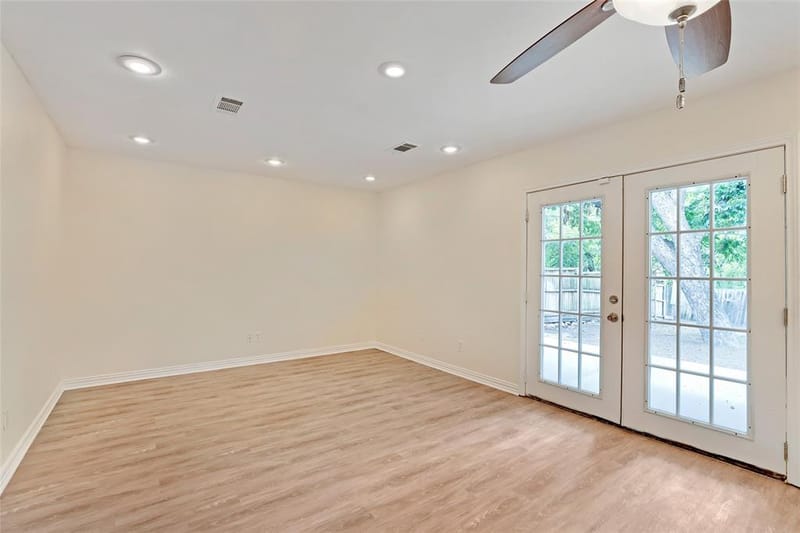 2903 E Mitchell Street, Arlington TX 76010 - Photo 8