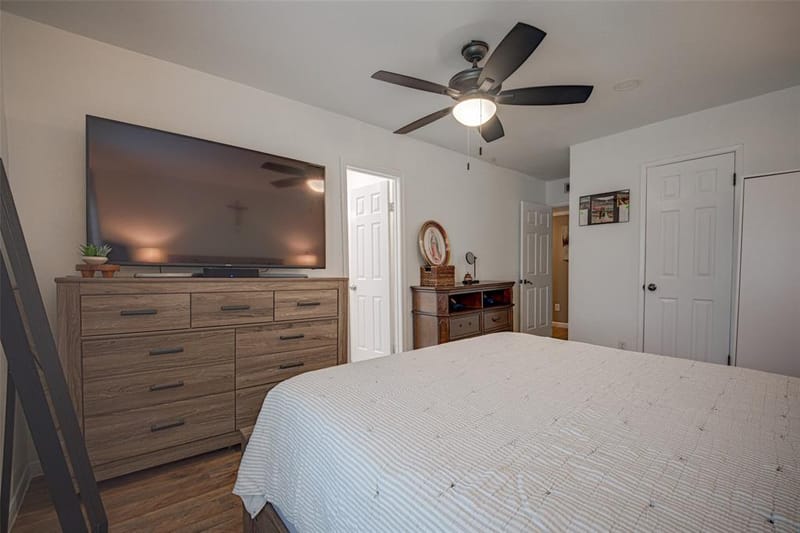 2916 Lockwood Drive, Carrollton TX 75007 - Photo 13
