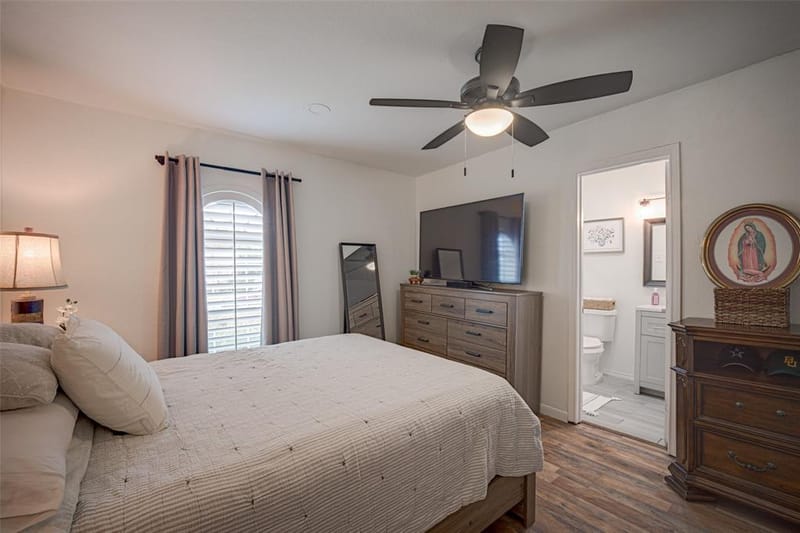 2916 Lockwood Drive, Carrollton TX 75007 - Photo 12