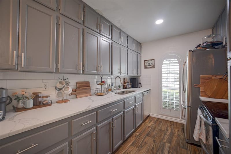 2916 Lockwood Drive, Carrollton TX 75007 - Photo 9