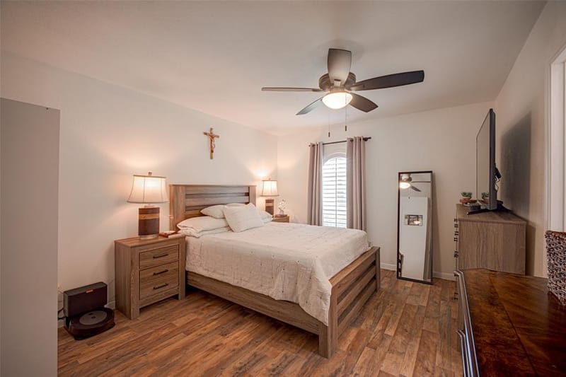 2916 Lockwood Drive, Carrollton TX 75007 - Photo 11