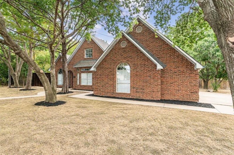 227 N Hopson Street, Van Alstyne TX 75495 - Photo 3