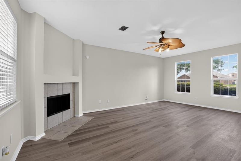 1213 Spring Water Drive, Lancaster TX 75134 - Photo 4
