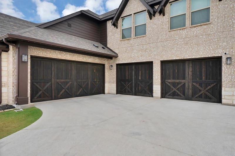 2303 Knapp Trail, Mansfield TX 76063 - Photo 3